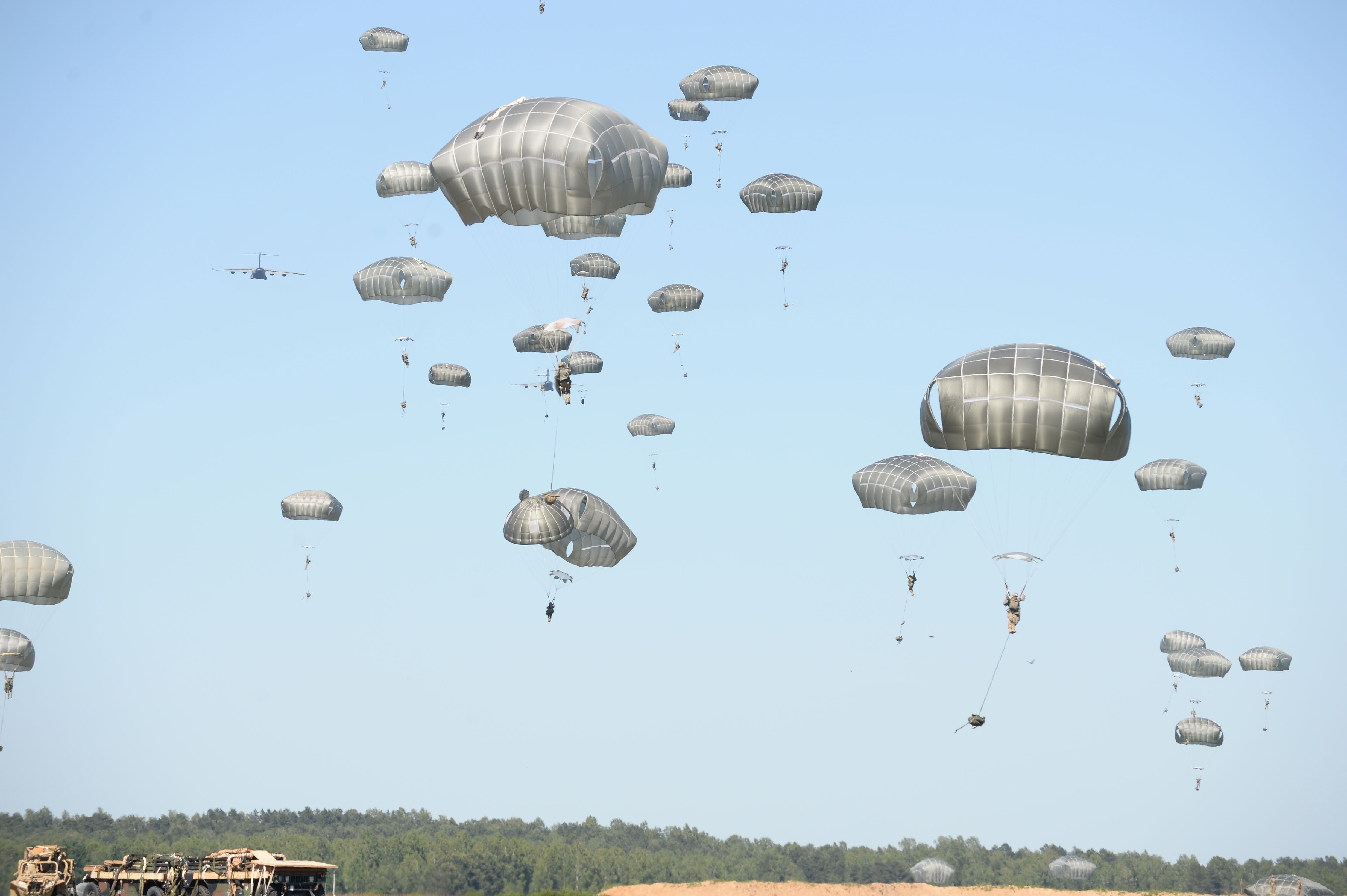 Airborne forces make longest jump to show Swift Response