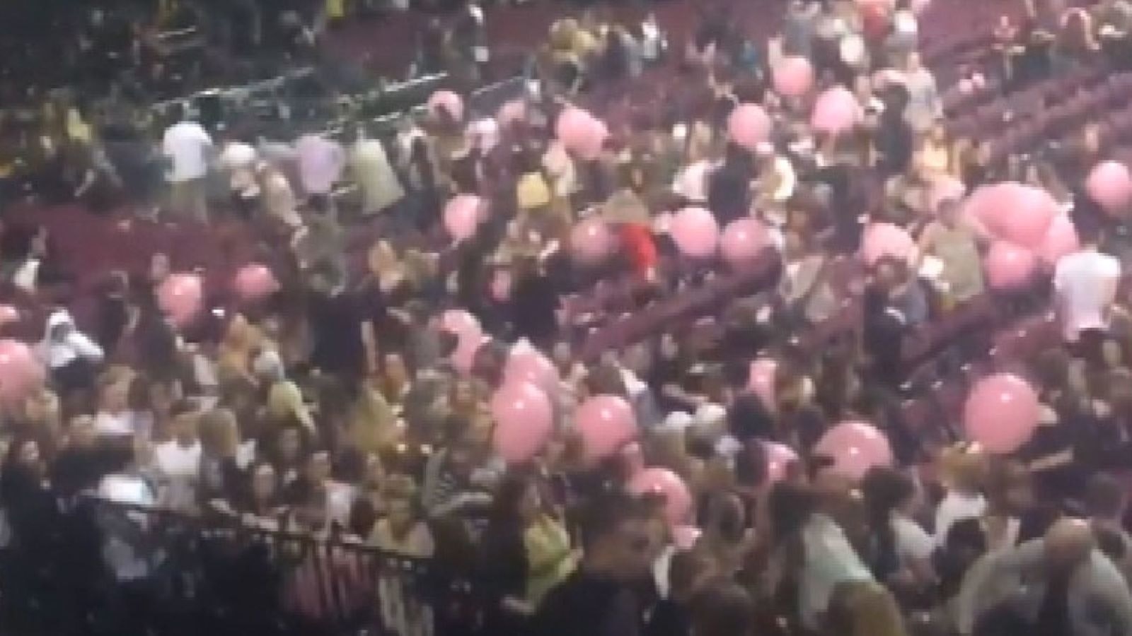 6bc8bc408cb76cf1a196992f4fe80951caaec84d88043dfd06552e5826e596df_3960445