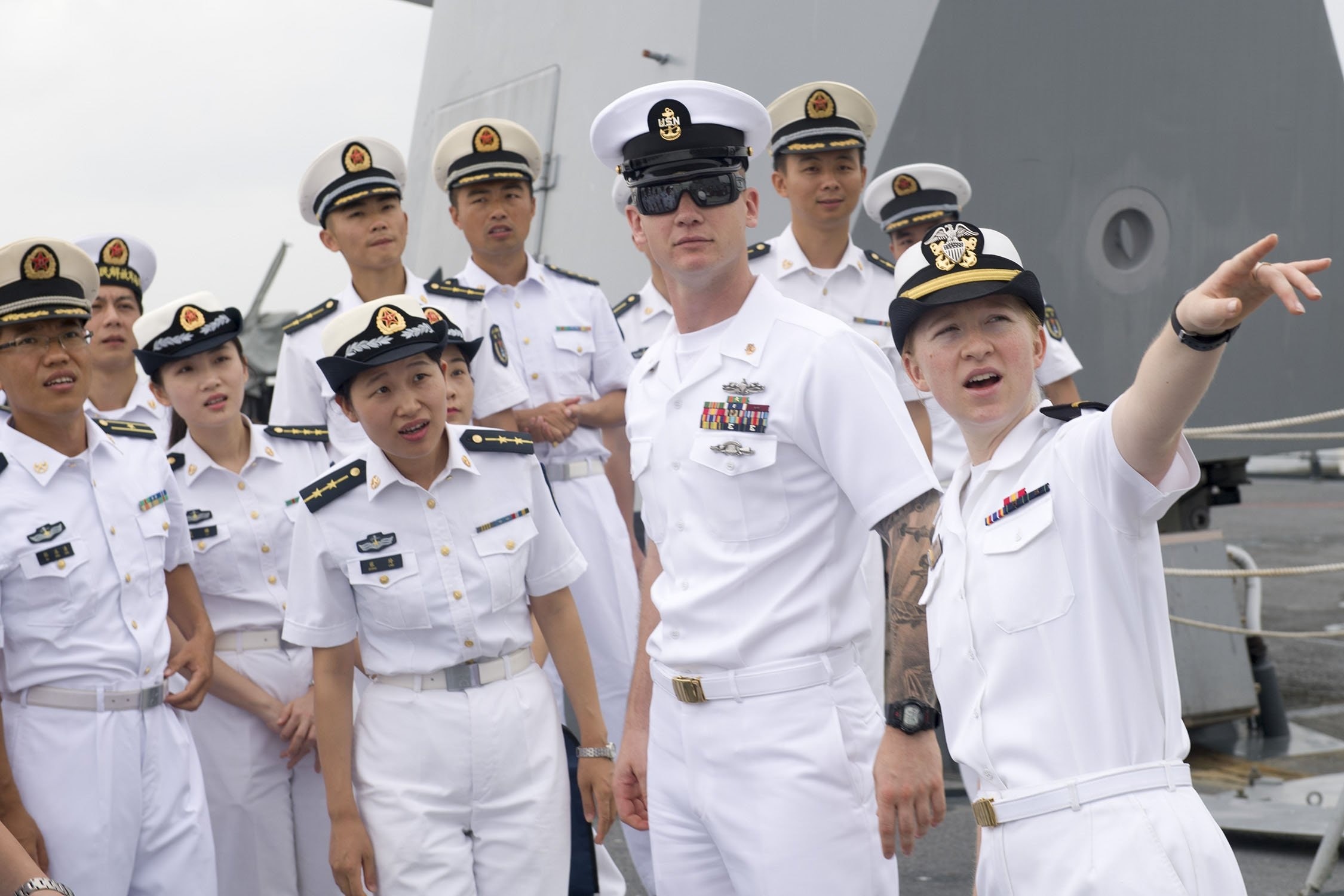 American destroyer visits China