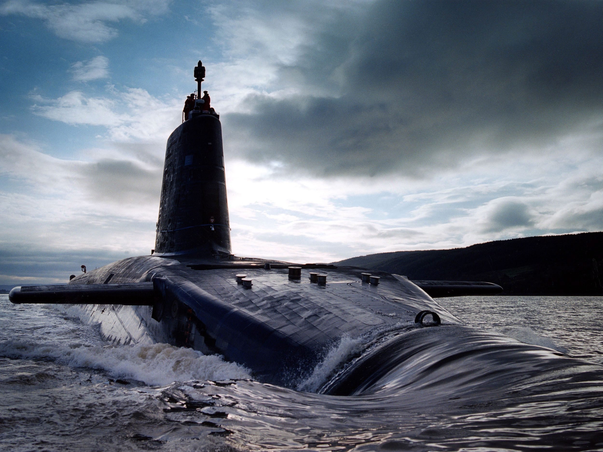 British nuclear missile submarine fires new torpedo
