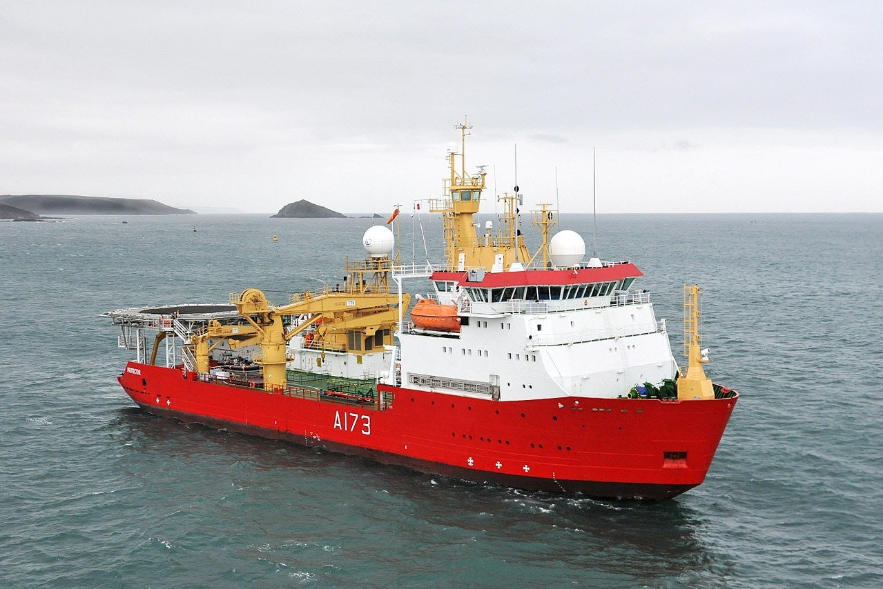 HMS Protector concludes brief survey mission in Diego Garcia